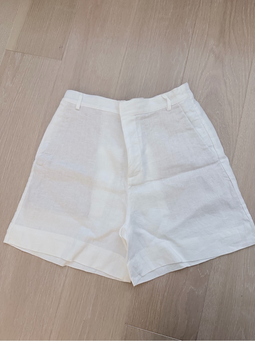 Massimo Dutti High-Waist White Linen Shorts